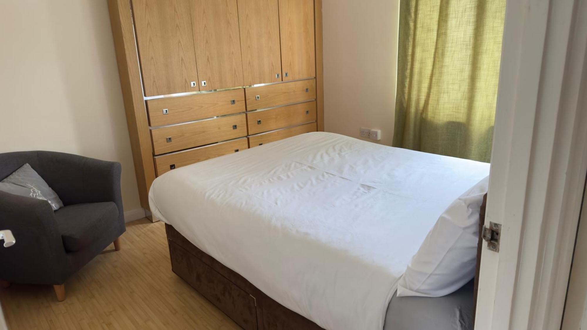 Contractor'S Haven- 4-Bedroom House With Free Parking, Super Fast Wifi, Fran Properties In Aylesbury, Pets Are Welcome! Aylesbury  Exteriér fotografie